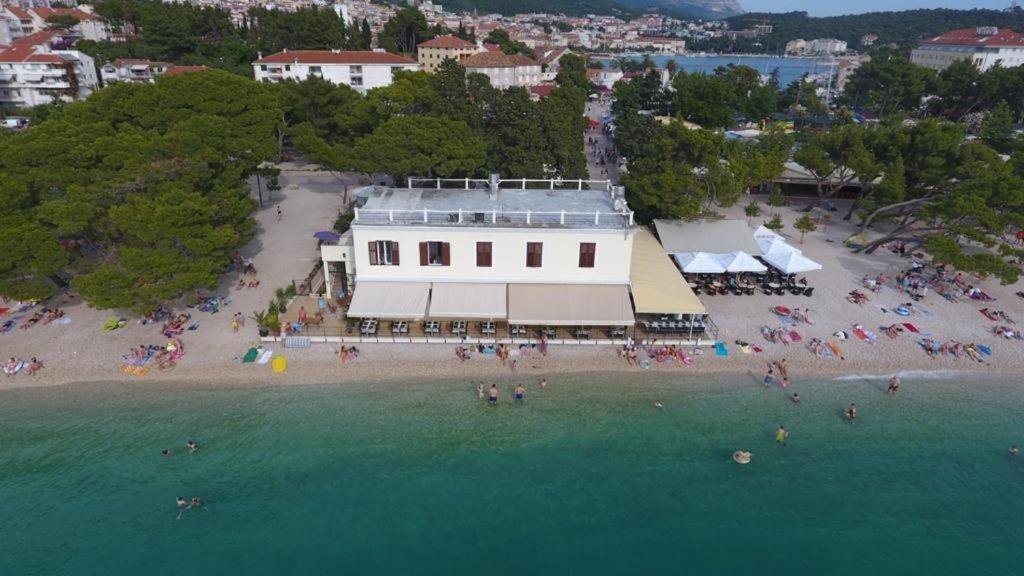 Beach Riviera - Zuta Kuca Gostinjska kuća *