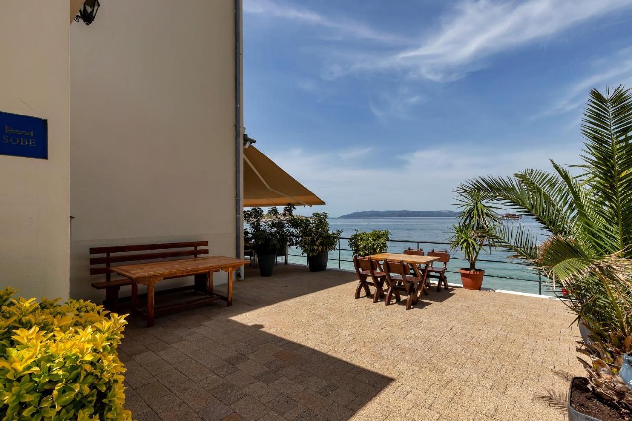 Beach Riviera - Zuta Kuca Pensjonat *