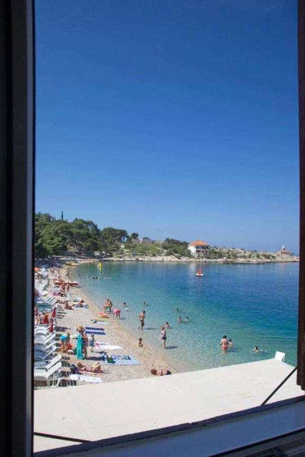 Beach Riviera - Zuta Kuca *
